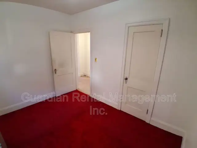 2 Bedroom, 1 Bath Home - 166 Court St. S - $2200/month - Photo 7