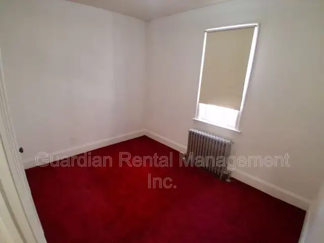 2 Bedroom, 1 Bath Home - 166 Court St. S - $2200/month - Photo 8