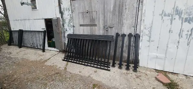 aluminum fence for patio or pool - Photo 2