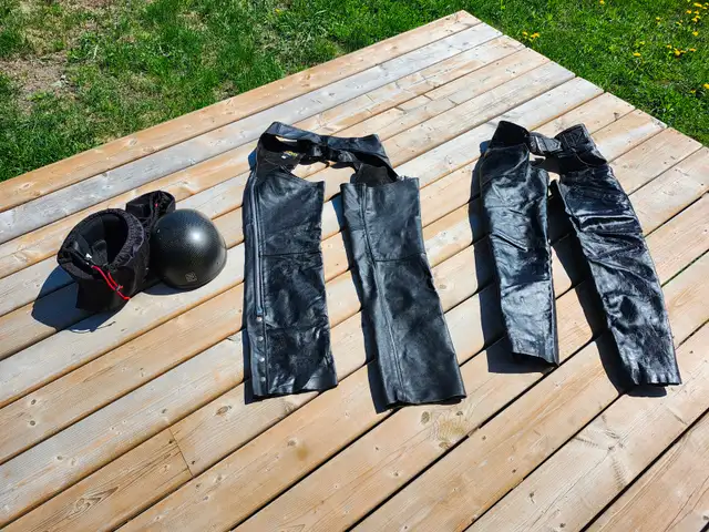 MOTORCYCLE ACCESSORIES / CHAPS GLOVES HELMETS ETC. - Photo 3