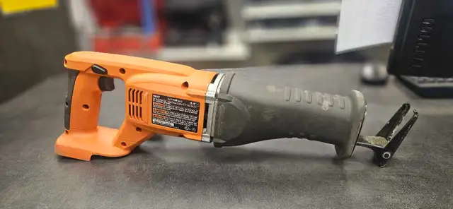 RIDGID RECIPROCAL SAW 18V TOOL ONLY - Photo 2