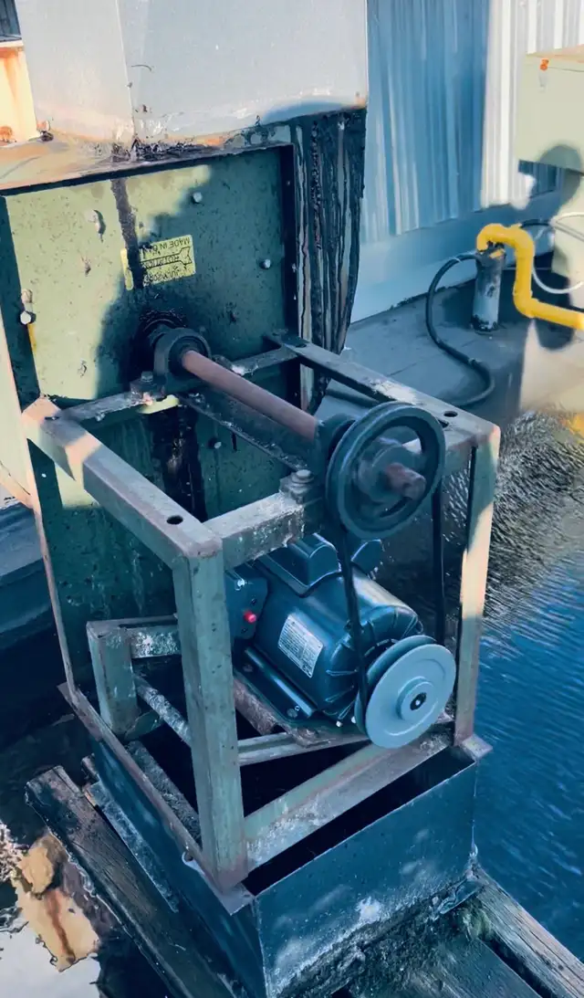 commercial kitchen exhaust fan motor replacement - Photo 2