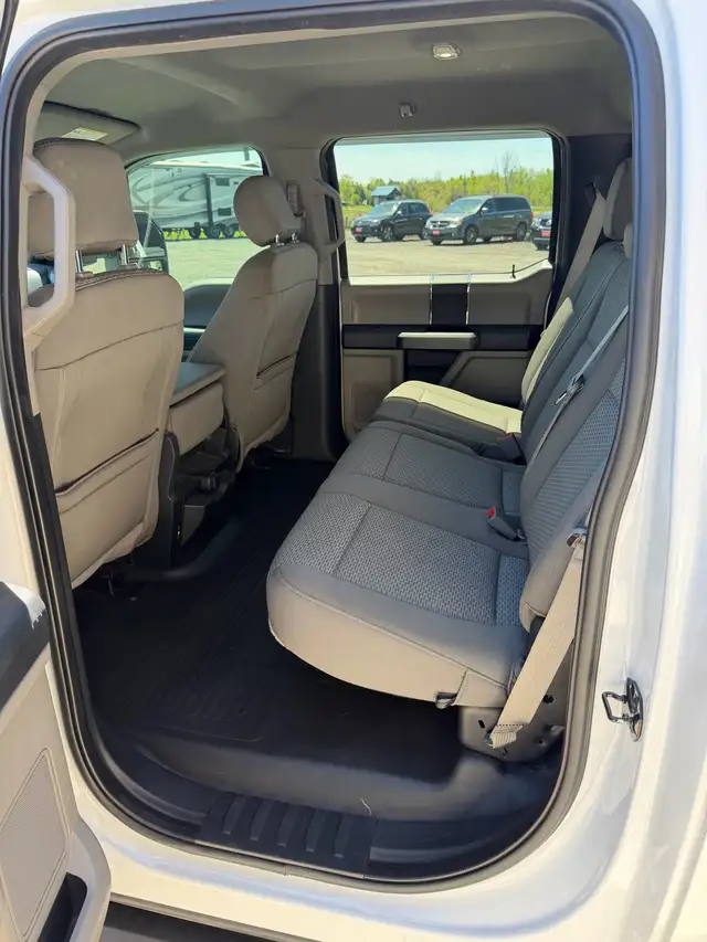 2020 Ford F150 XLT 4x4 - Photo 5