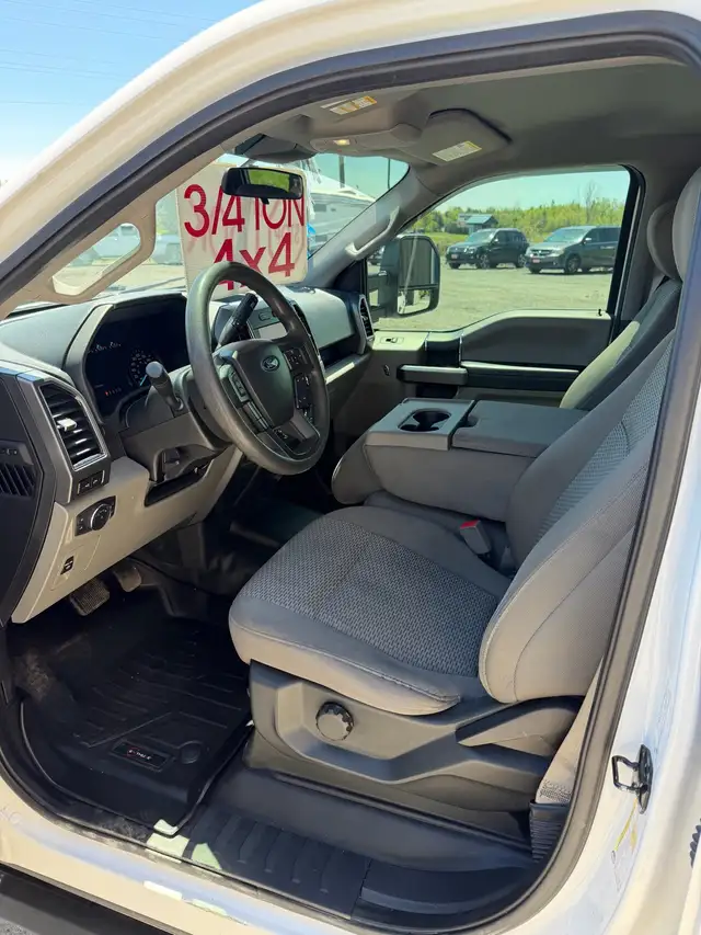 2020 Ford F150 XLT 4x4 - Photo 6
