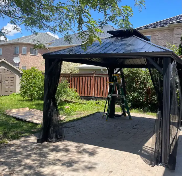 Building gazebos and shed - Photo 2
