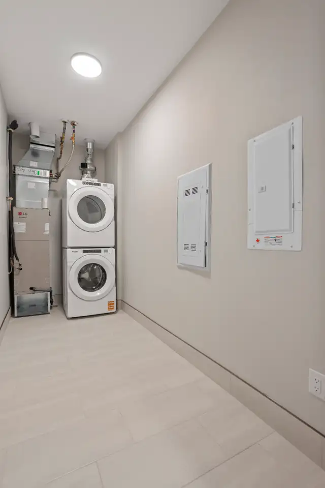 1 Bed, 1   Den Apartments Available NOW in Lucan, ON! - Photo 12