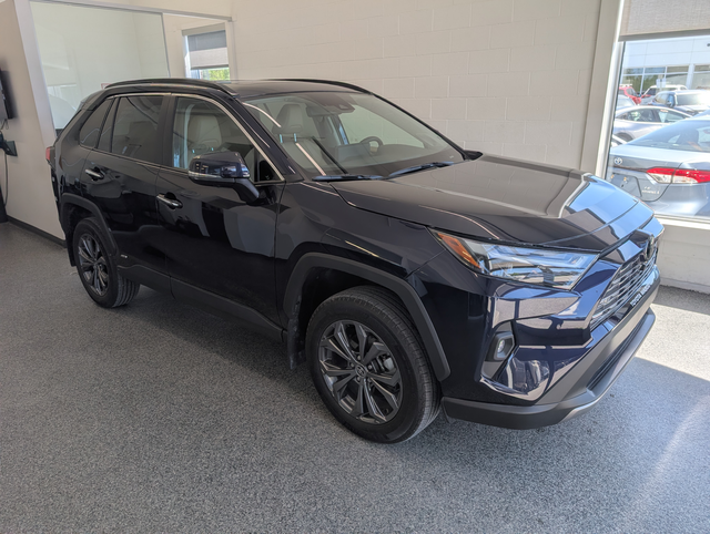 2025 Toyota RAV4 Hybrid LIMITED GARANTIE JUSQU EN 2032