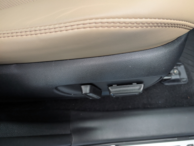 2025 Toyota RAV4 Hybrid LIMITED GARANTIE JUSQU EN 2032 - Photo 10
