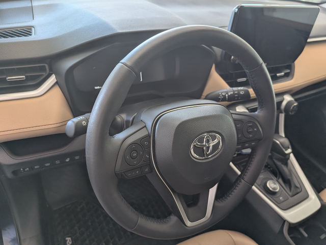 2025 Toyota RAV4 Hybrid LIMITED GARANTIE JUSQU EN 2032 - Photo 13