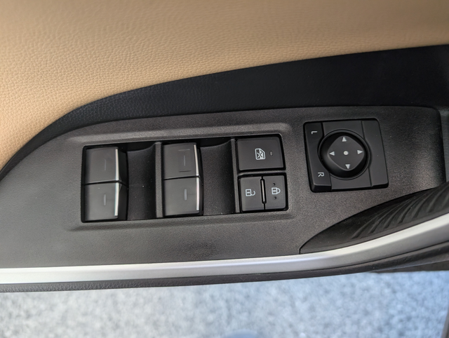 2025 Toyota RAV4 Hybrid LIMITED GARANTIE JUSQU EN 2032 - Photo 15