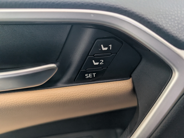 2025 Toyota RAV4 Hybrid LIMITED GARANTIE JUSQU EN 2032 - Photo 16