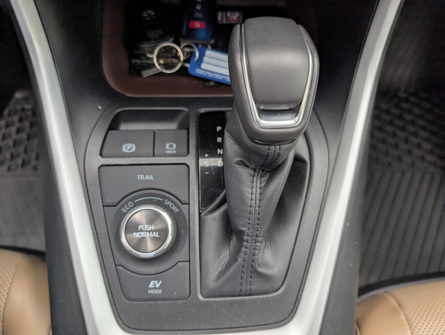 2025 Toyota RAV4 Hybrid LIMITED GARANTIE JUSQU EN 2032 - Photo 18