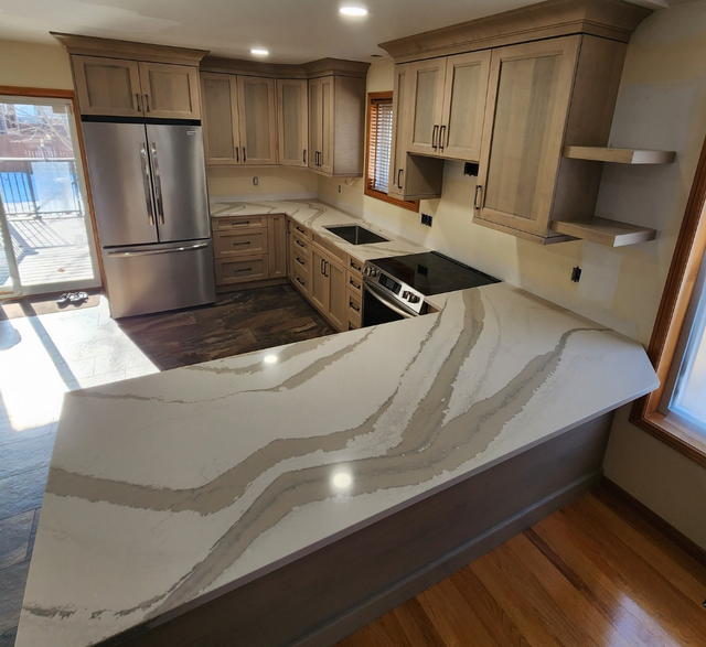 White Countertop With Stylish Golden Blackish Veins 437-522-8447 - Photo 8