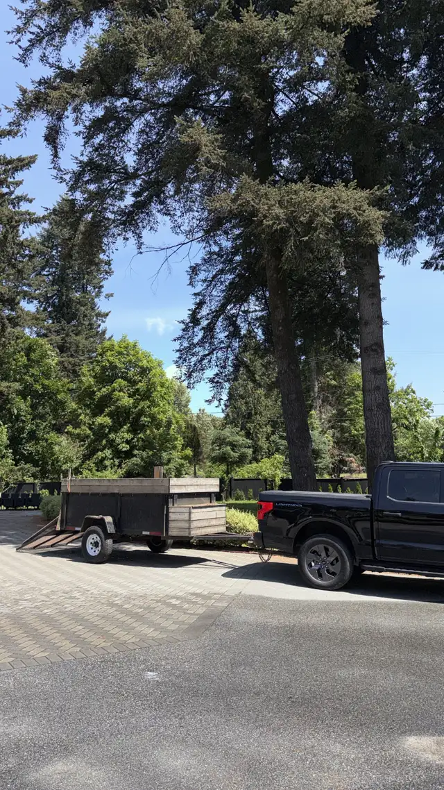 Local Junk Removal - Free Estimates (surrey) - Photo 2