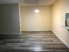 $1750 ONLY - Beautiful 2 bed/2 bath condo in West Edmonton - Photo 4