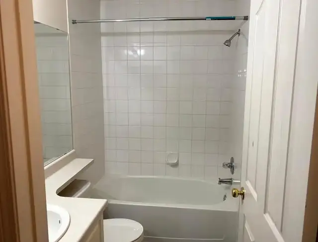 $1750 ONLY - Beautiful 2 bed/2 bath condo in West Edmonton - Photo 8