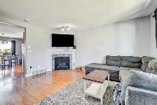 3 Bed 2.5 Bath Townhouse in Pinnacle Ridge Available July 2nd! - Photo 3