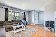 3 Bed 2.5 Bath Townhouse in Pinnacle Ridge Available July 2nd! - Photo 4
