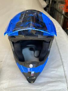 DIRT BIKE HELMUTS