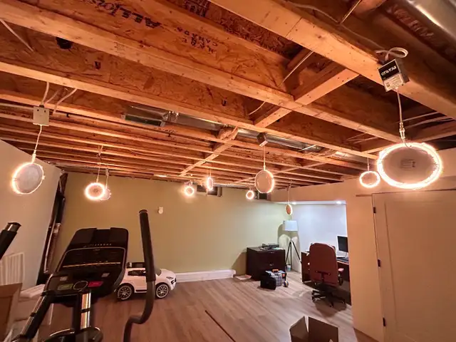 panel upgrade/ legal basement/pot lights - Photo 2