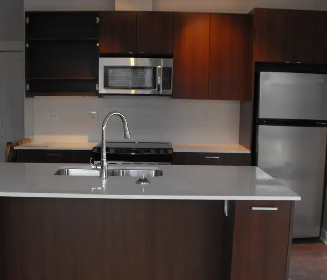 2 Bedrooms and 2 Bathrooms in heart of Central City - Photo 2