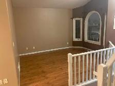 Bright & Spacious 2 Bed/2Bath/2/LVRM - Main Floor - Photo 10