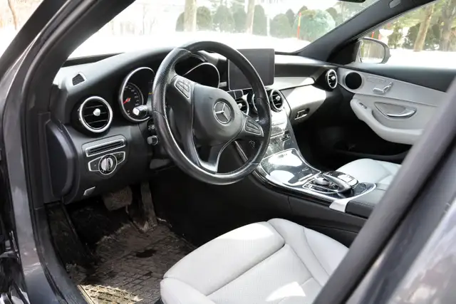 MERCEDES BENZ C300 2017 - Photo 5