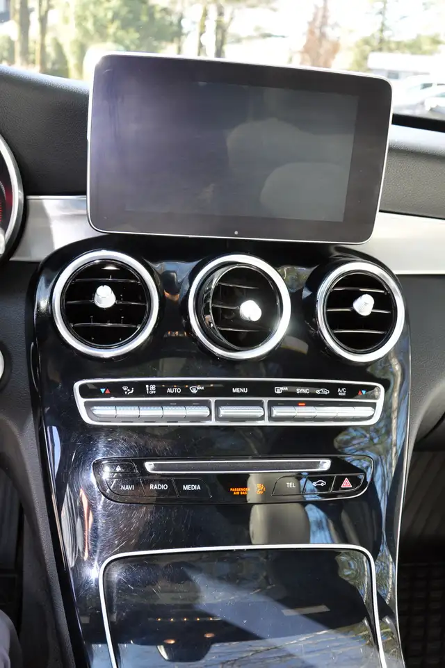 MERCEDES BENZ C300 2017 - Photo 9