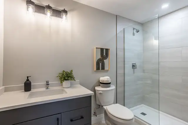Now Pre-Leasing | Brand New Stacked Townhomes in North London - Photo 11