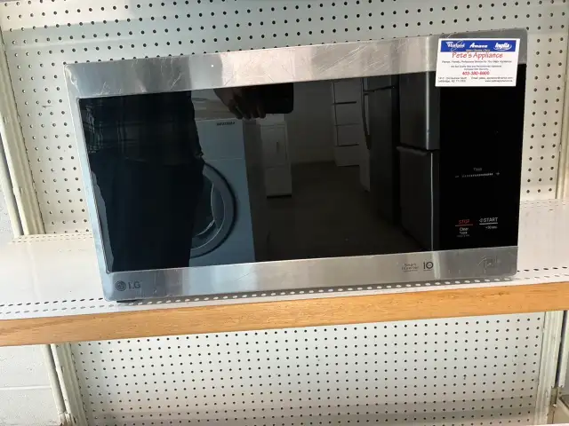 Microwave LG - 90-day warranty - Credit Cards accepted