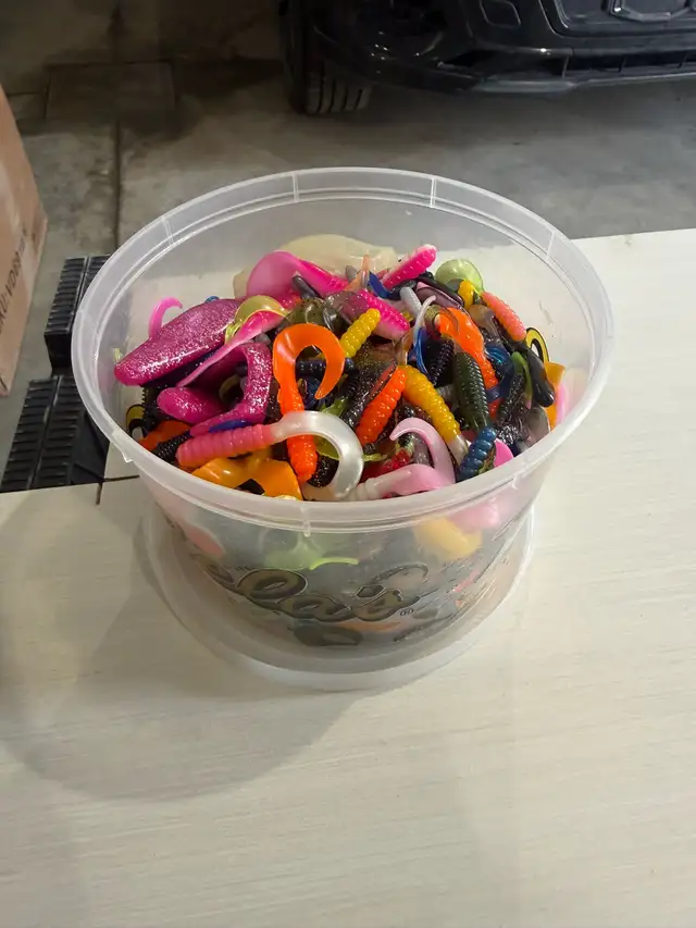 tackle box and tackle - Photo 2