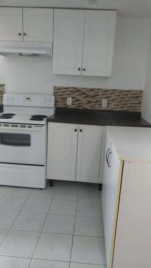 Available  beautiful one bedroom basement apartment for rent - Photo 4