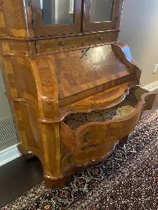 Italian Walnut Secretary Desk Cabinet – Handcrafted Piece - Photo 9