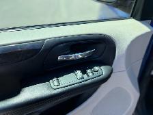 2013 Dodge Grand Caravan MOBILITY WHEELCHAIR ACCESSIBLE VAN - Photo 13