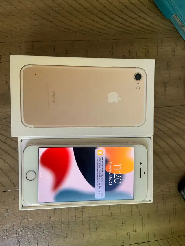 Rose Gold Iphone 7 64 gb unlocked 10/10 like new ! - Photo 2