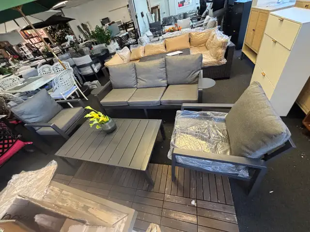 4 Outdoor patio set - Photo 2