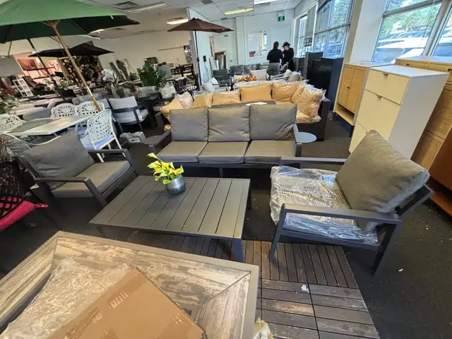 4 Outdoor patio set - Photo 3