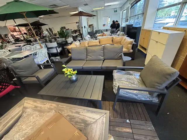 4 Outdoor patio set - Photo 8
