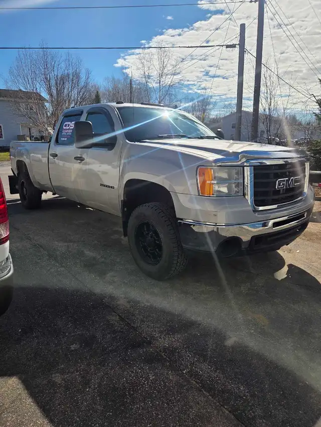 2008 Gmc Sierra 2500 HD LMM duramax base model