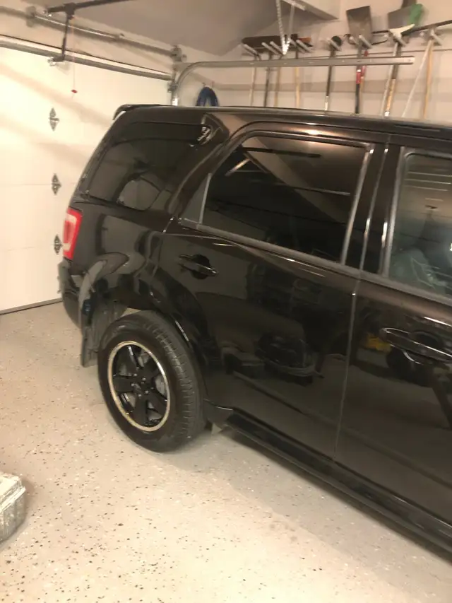 2012 ford escape v6 awd - Photo 2