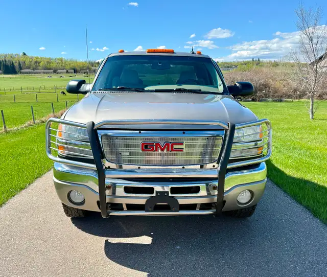 2003 GMC SIERRA 3500HD SLT RWD Dually LB7 Diesel VERY CLEAN! - Photo 2