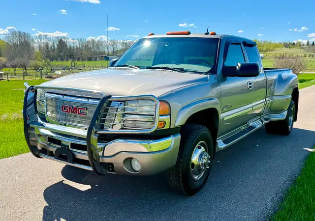 2003 GMC SIERRA 3500HD SLT RWD Dually LB7 Diesel VERY CLEAN! - Photo 3