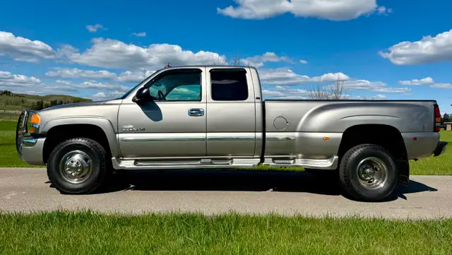 2003 GMC SIERRA 3500HD SLT RWD Dually LB7 Diesel VERY CLEAN! - Photo 4