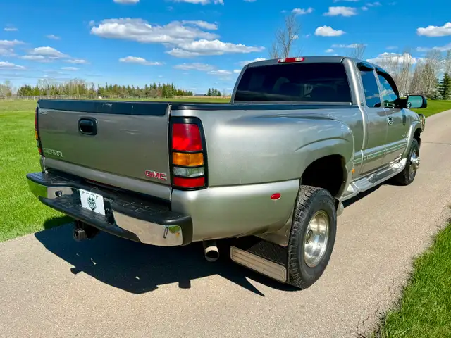 2003 GMC SIERRA 3500HD SLT RWD Dually LB7 Diesel VERY CLEAN! - Photo 8