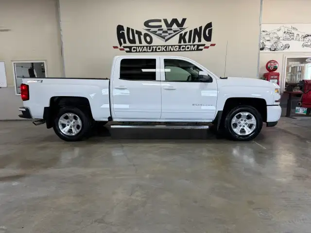 2018 Chevrolet Silverado 1500 LT-Z71 / 4x4 / Crew / Low Kms