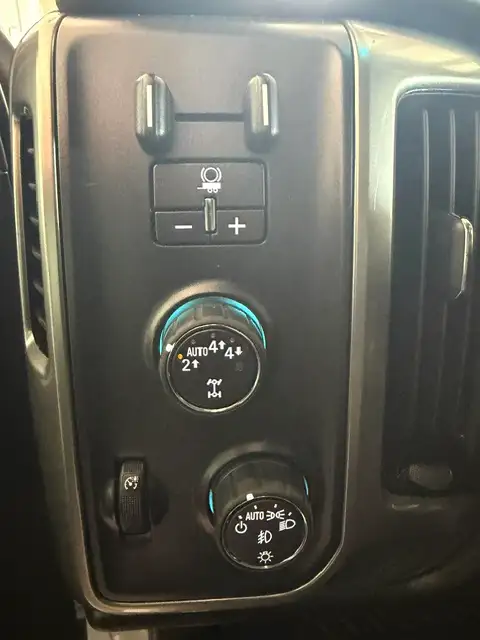 2018 Chevrolet Silverado 1500 LT-Z71 / 4x4 / Crew / Low Kms - Photo 13