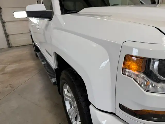 2018 Chevrolet Silverado 1500 LT-Z71 / 4x4 / Crew / Low Kms - Photo 27