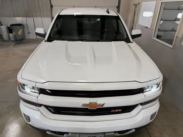 2018 Chevrolet Silverado 1500 LT-Z71 / 4x4 / Crew / Low Kms - Photo 30