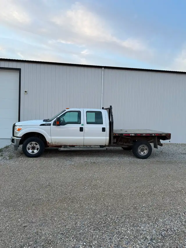 2012 Ford Flatbed E 350 4 door truck - Photo 4