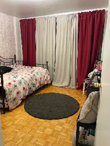 1 Bdrm  Parking $1,400/mth JUNE - JULY Eglinton/Dufferin Toronto - Photo 2